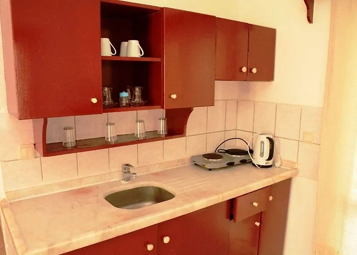 Aparthotel Nergis 4*