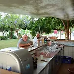 Lägenhetshotell Villa Nergis Bitez
