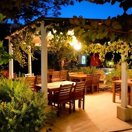 Nergis Aparthotel 4*