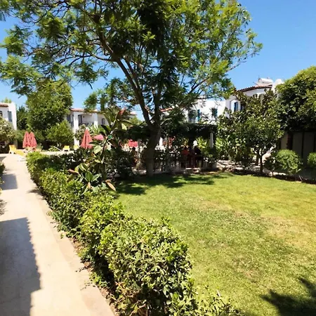 Nergis Apartahotel 4*